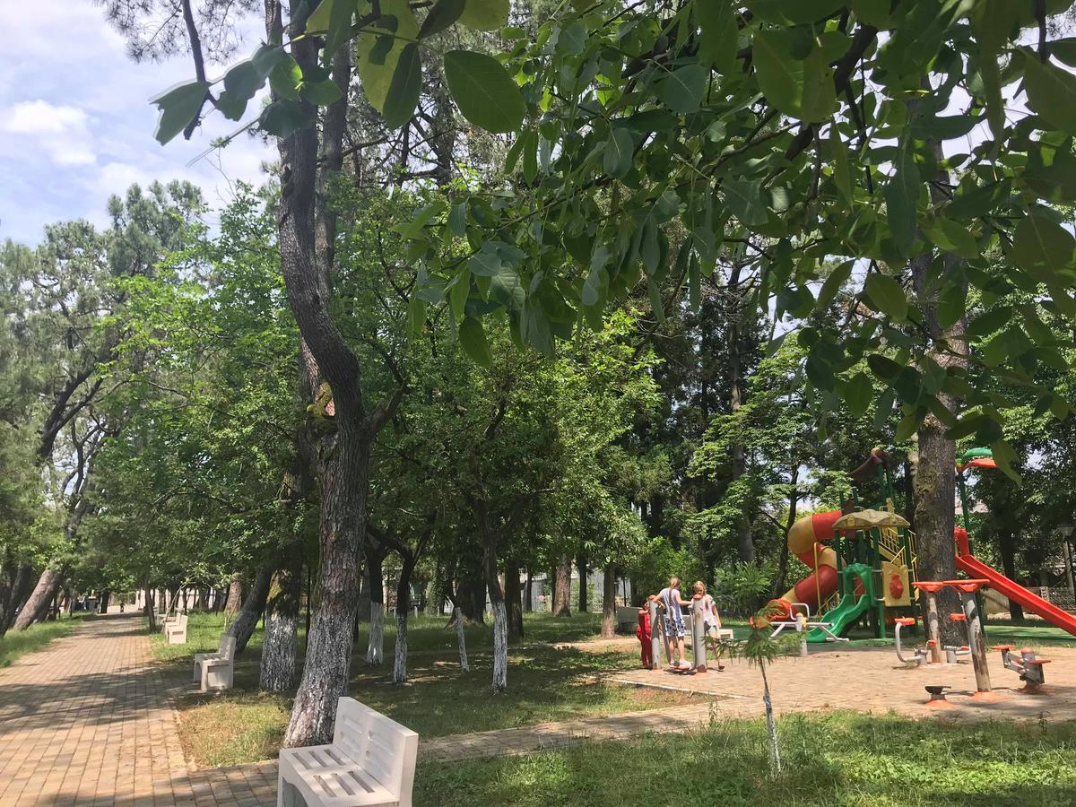Anna Hostel Kobuleti Exteriör bild